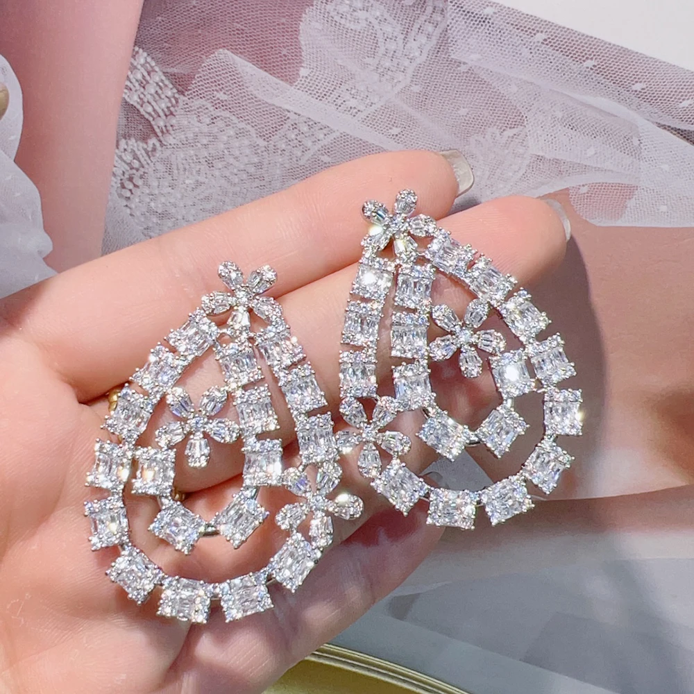 

HIBRIDE White Cubic Zirconia Romantic Pretty Flower Shape Big Flower Stud Earrings For Women Wedding Brides Accessories E-87