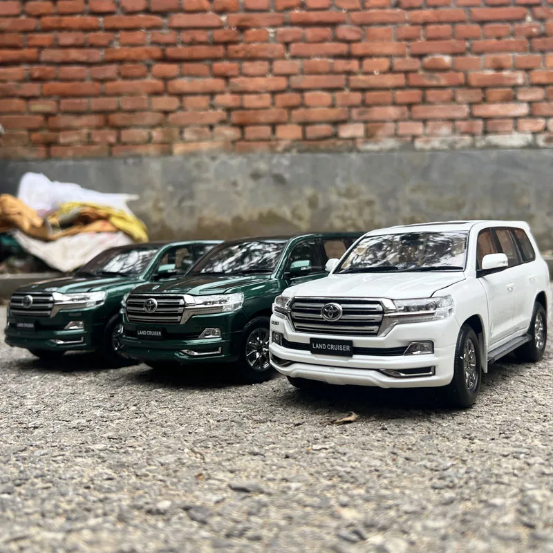 Dealer Edition Car Model By Kengfai,1:18 Toyota Land Cruiser 200,LC200,Diecast Model for Collections,Display and Gift for Friend