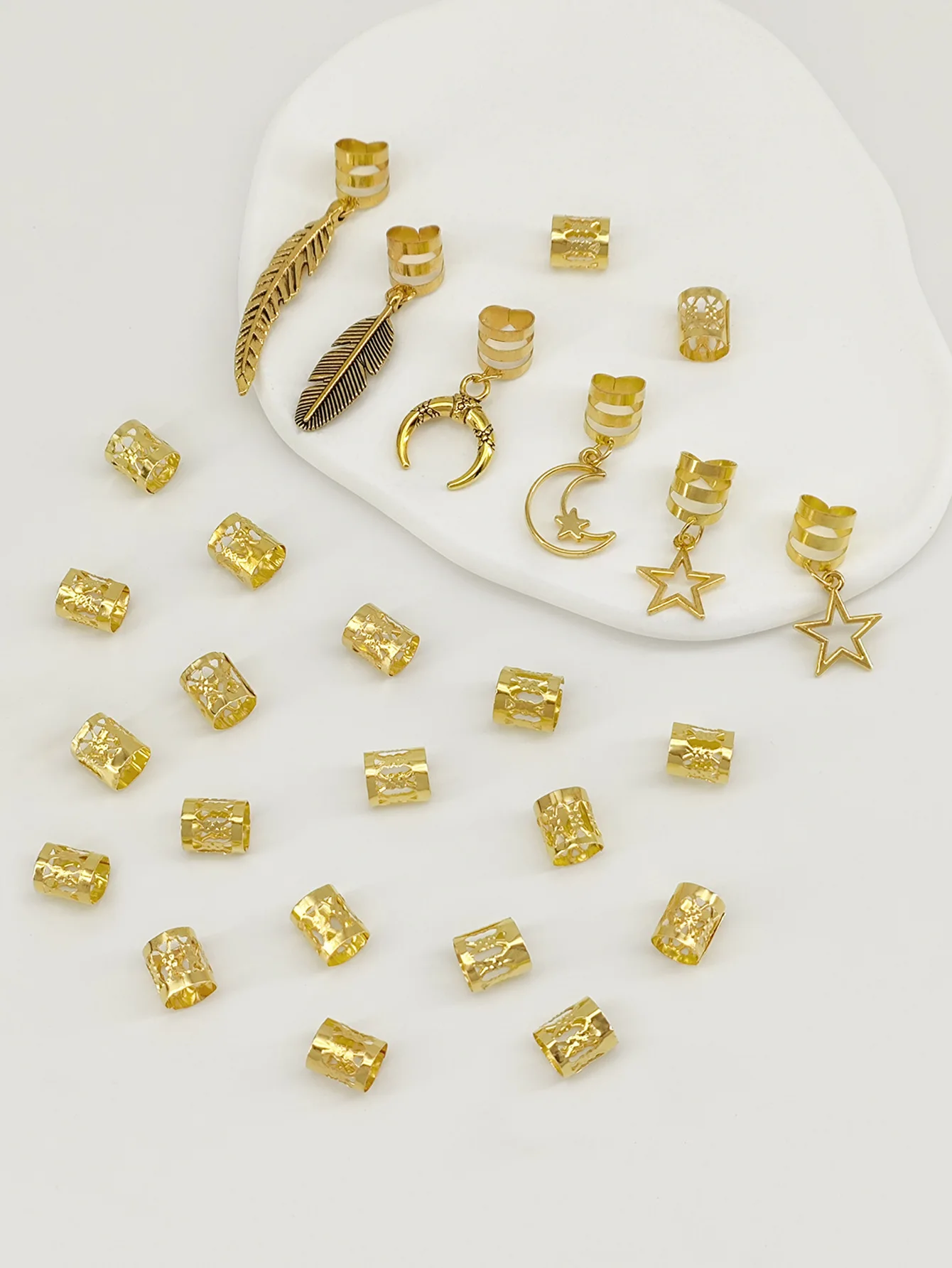 26 pezzi Anelli per capelli per trecce Lega d'oro argento Piuma Luna Stella Polsini Antiscivolo Dreadlock Tornante Strumenti per lo styling dei capelli delle donne