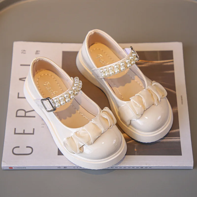 Sweet Girls Versatile Glossy Black Elegant Pearl Pleated Children Leather Shoes Spring 2023 New Kids Fashion Mary Jane for Party
