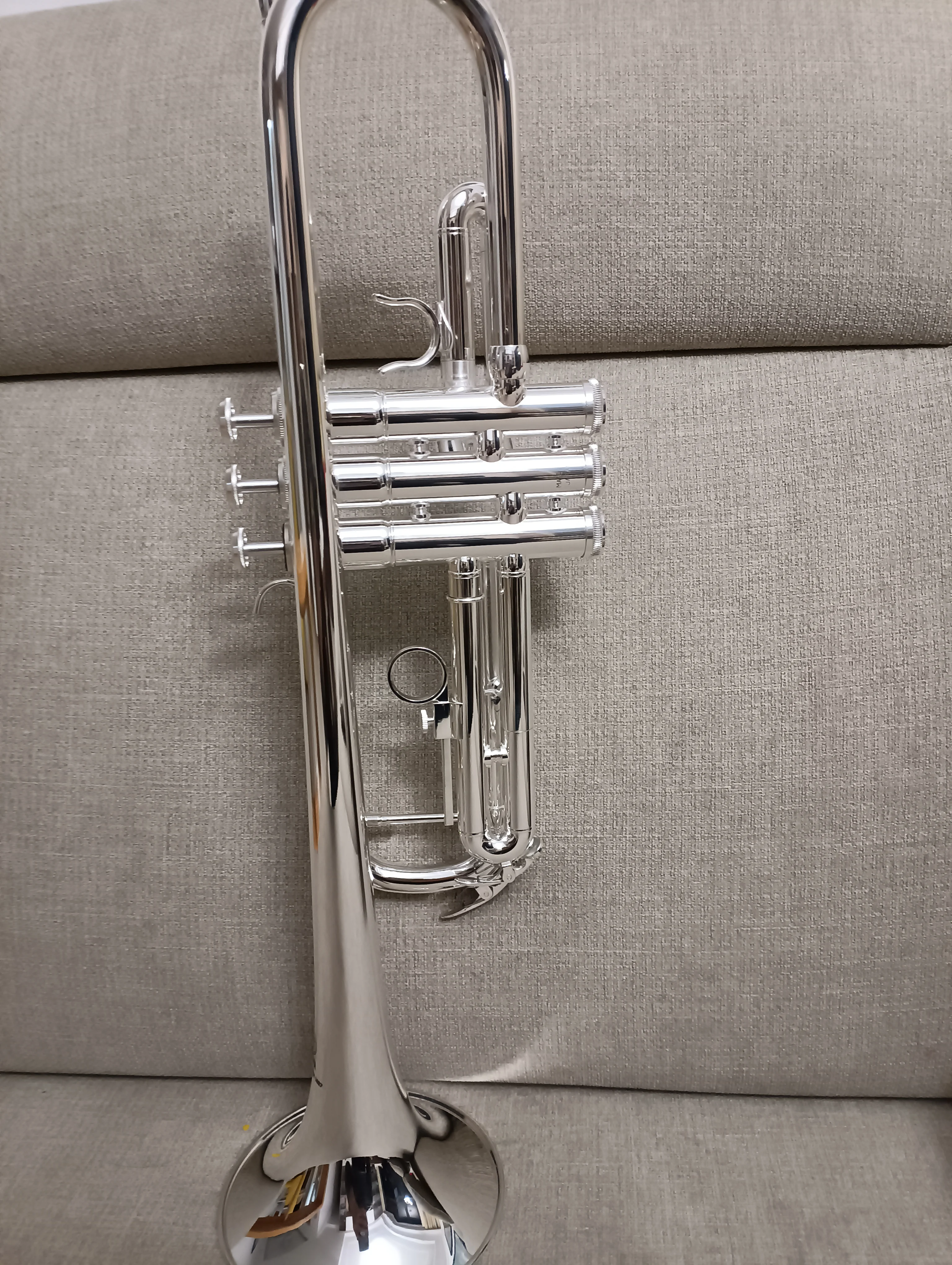 Made in Japan quality 8335GS Bb Trumpet B Flat Brass Silver Plated Professional Trumpet Musical Instruments with Leather Case