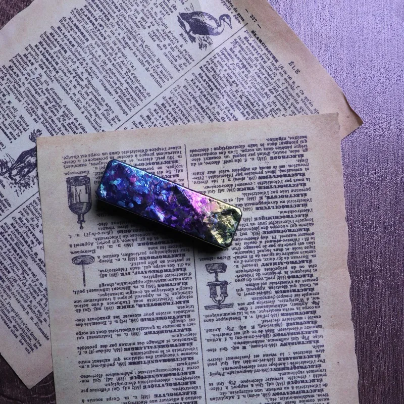 Fidget EDC Ice Crystal Titanium Clicker Fidget Toy – Ein cooles Dekompressionsspielzeug mit Fingerspitzen-Push-Karte aus Metall