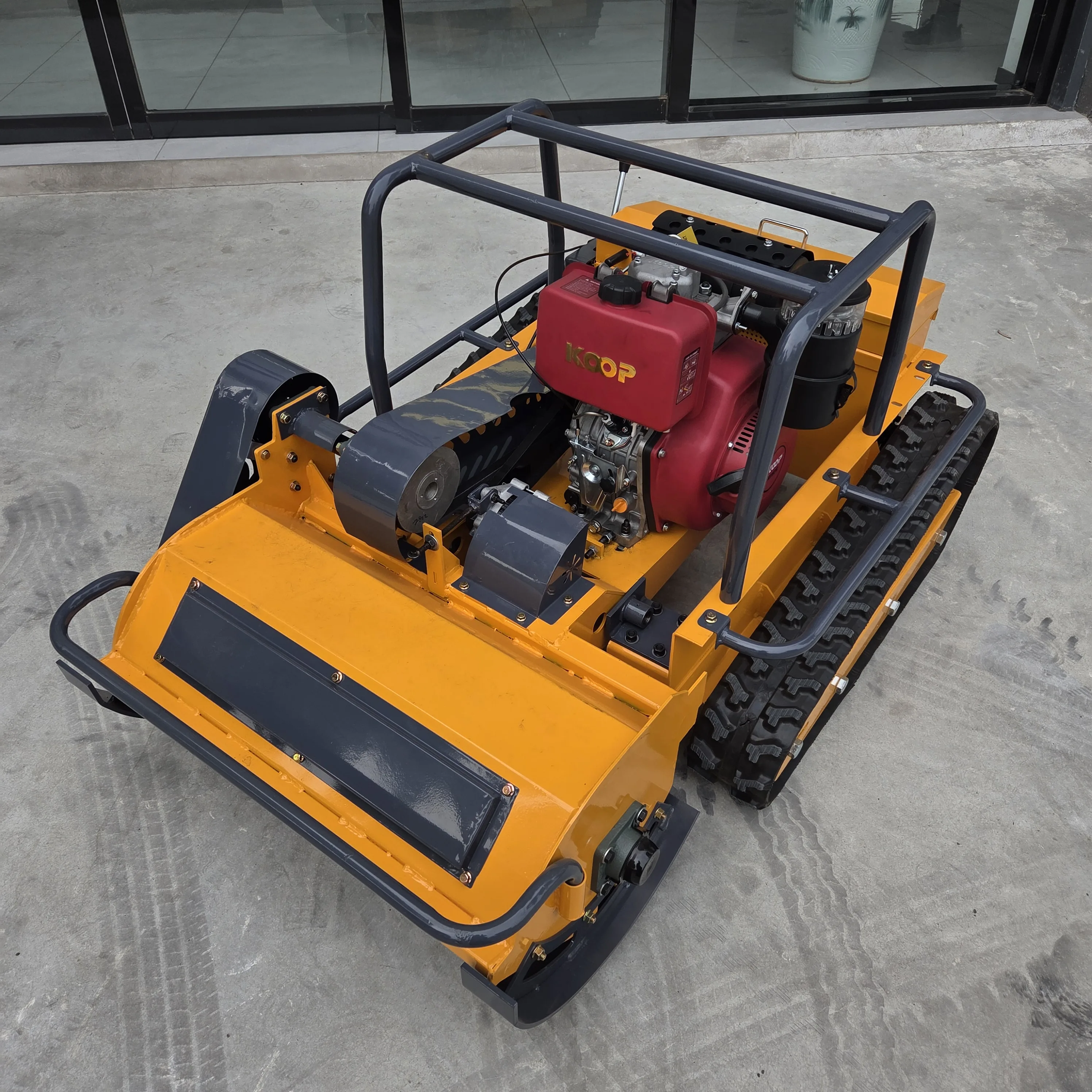 Medium-sizedCE EPACertified Diesel-Powered Remote Control Robot Flail Mower – All-Terrain, Agricultural Rubber, 500mm to 1200mm