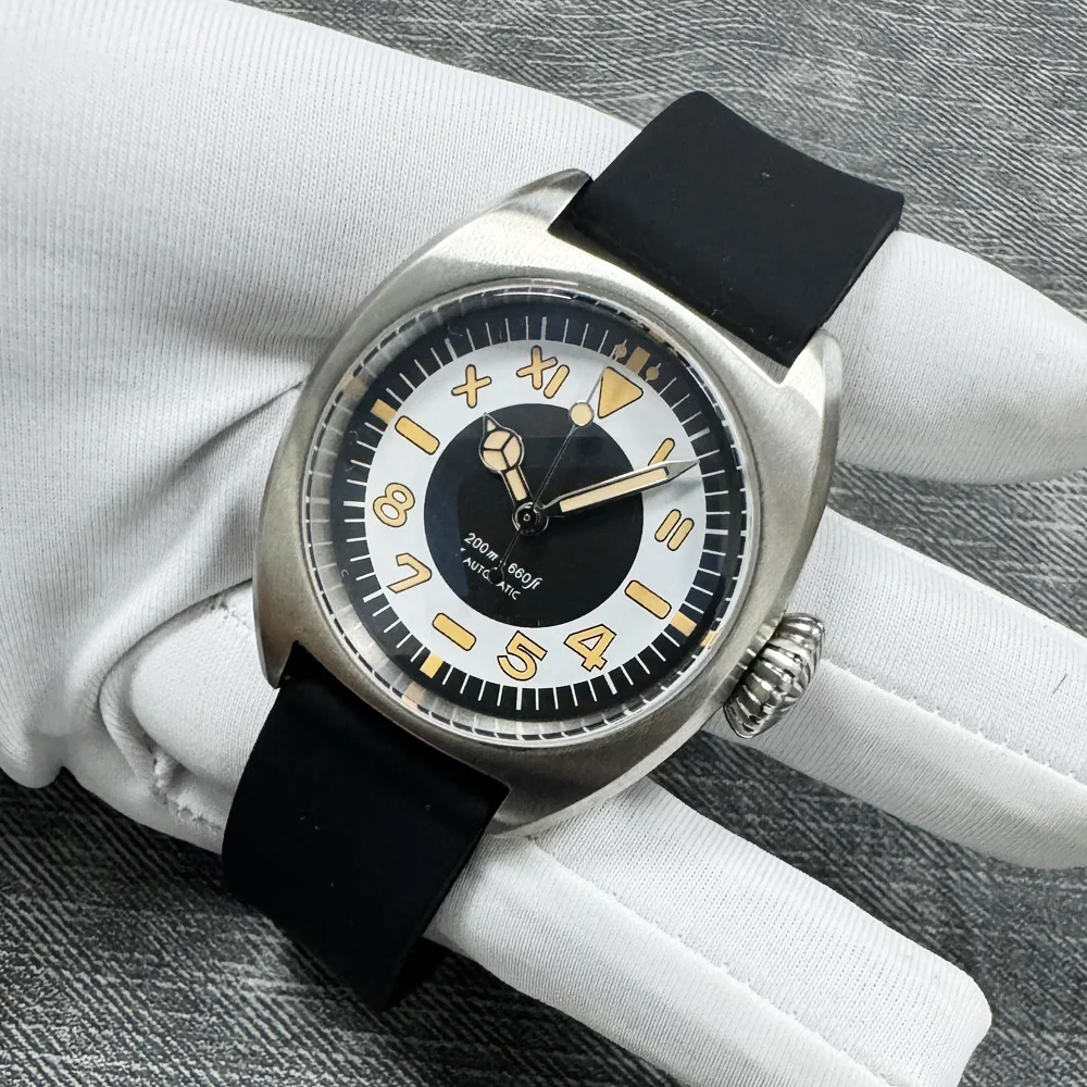 36mm الساعات الميكانيكية القبة الياقوت الزجاج العقيمة الهاتفي المطاط حزام NH35 التلقائية ساعة رجالي
