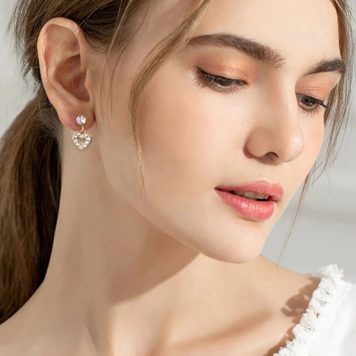 4 pieces a stylish 316L stainless steel cartilage earrings set, inlaid with Aubao Zircon, flowers, heart pendant