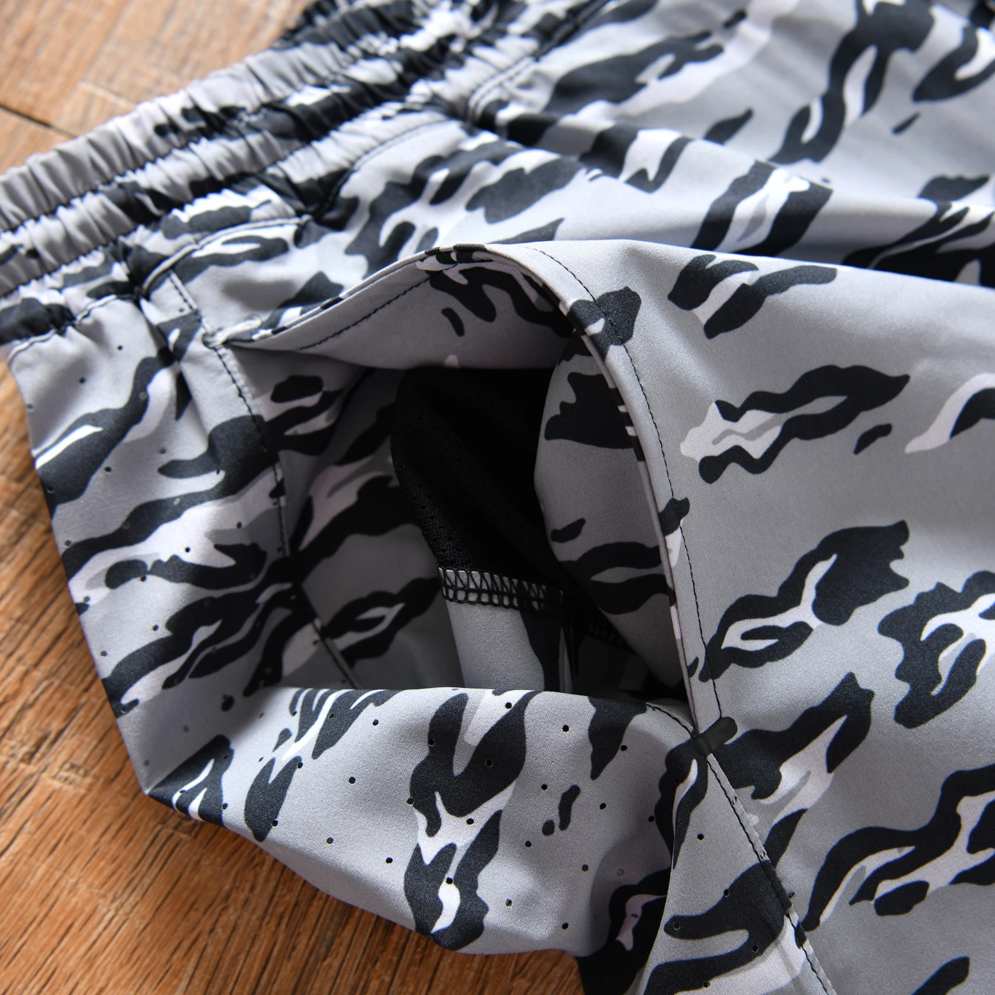 Men's Outdoor Casual Quick Dry Sports Shorts Laser Perforated Camouflage Series Summer Length Elastic Waist Polyester Lycra