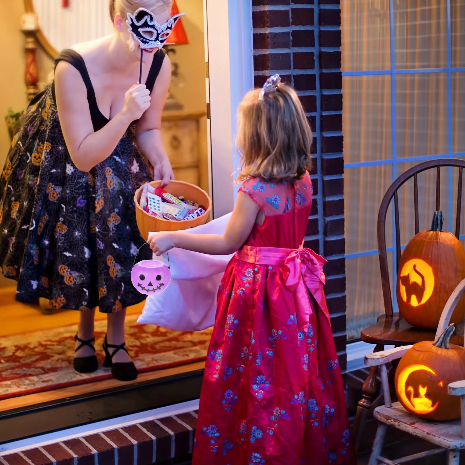 

3Pcs Exquisite Pumpkin Design Candy Bucket Halloween Plastic Bucket with Comfortable Handles for Trick-Or-Treat Party Snack