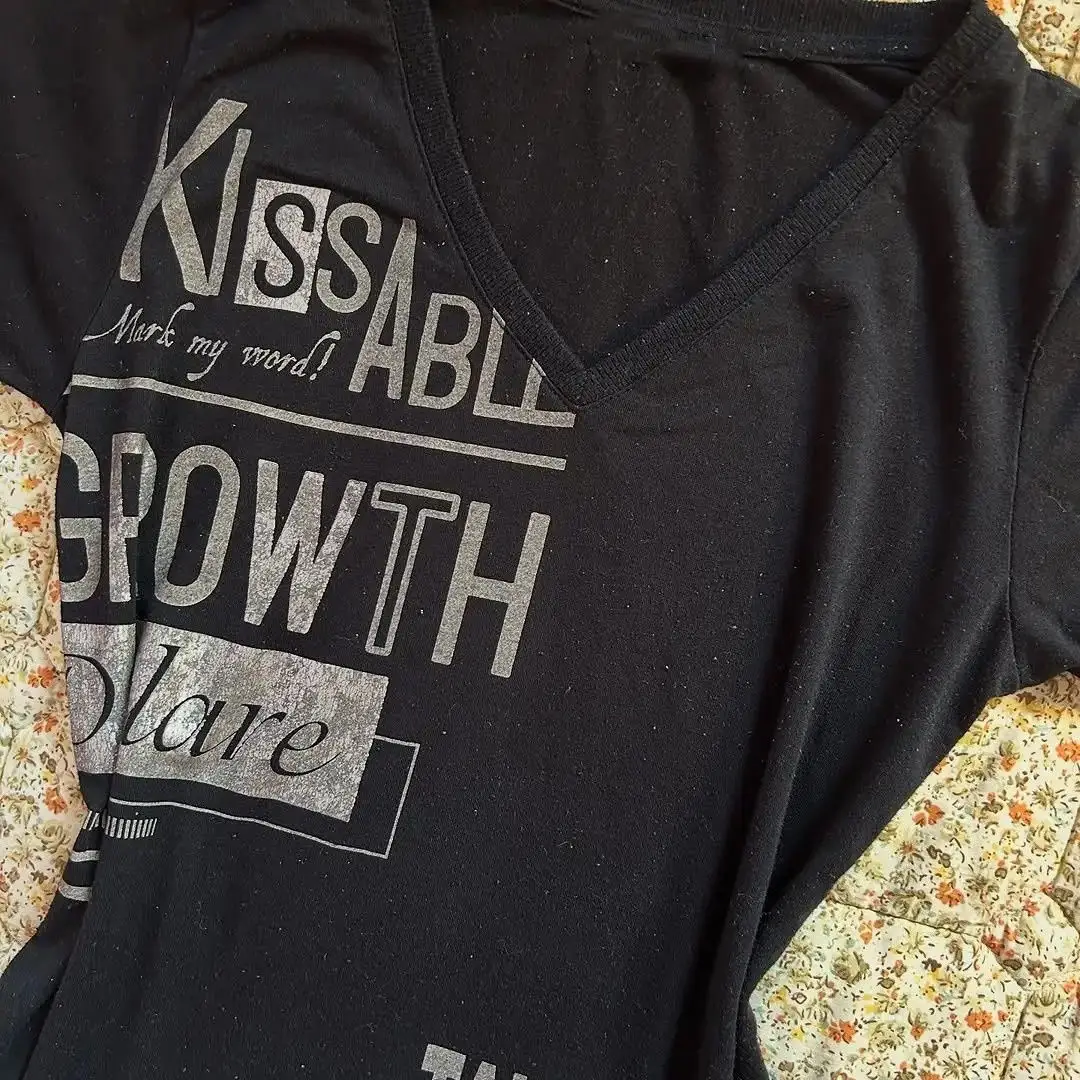 Koszulka damska z nadrukiem liter w stylu punk amerykańskim, wykonana w 100% z czystej bawełny, ciemna, dopasowana, seksowna, w stylu nostalgicznym streetwear, modna na lato.