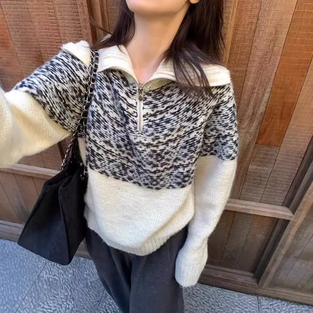 2024 Wind Gradual Color-changing Zipper Thick Sweater Women's New Autumn and Winter Korean Design Sense Half Open Neck Knitwear