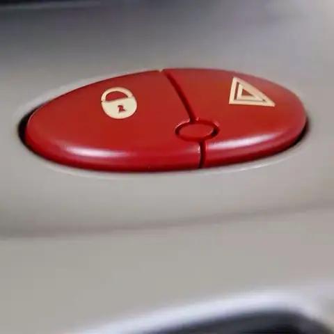 Hazard Warning Flasher Switch Dangerous Light Switch Button for Peugeot 206 207 Citroen C2 6554L0 96403778JK
