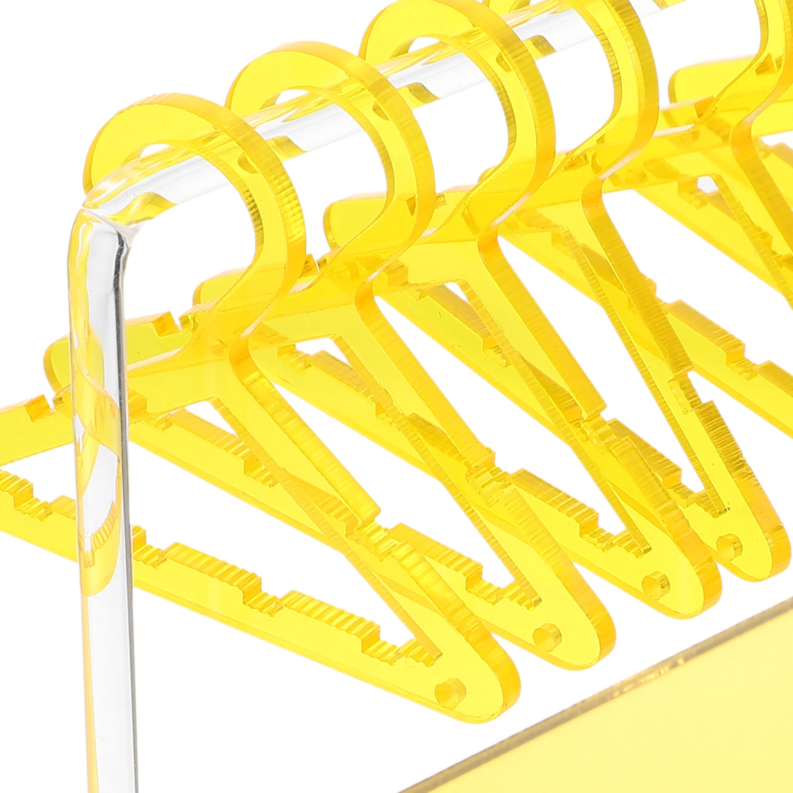 Рисунок 2 - Серьги, ожерелье