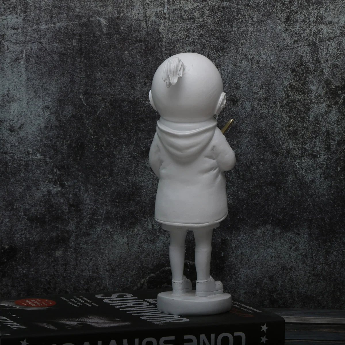 1 Stück Grenzübergreifend Bestseller Banksy Deepsea Girl Kunstharz-Handwerksdekoration für Wohnzimmer, Eingangsbereich und TV-Schrank – Detail 8