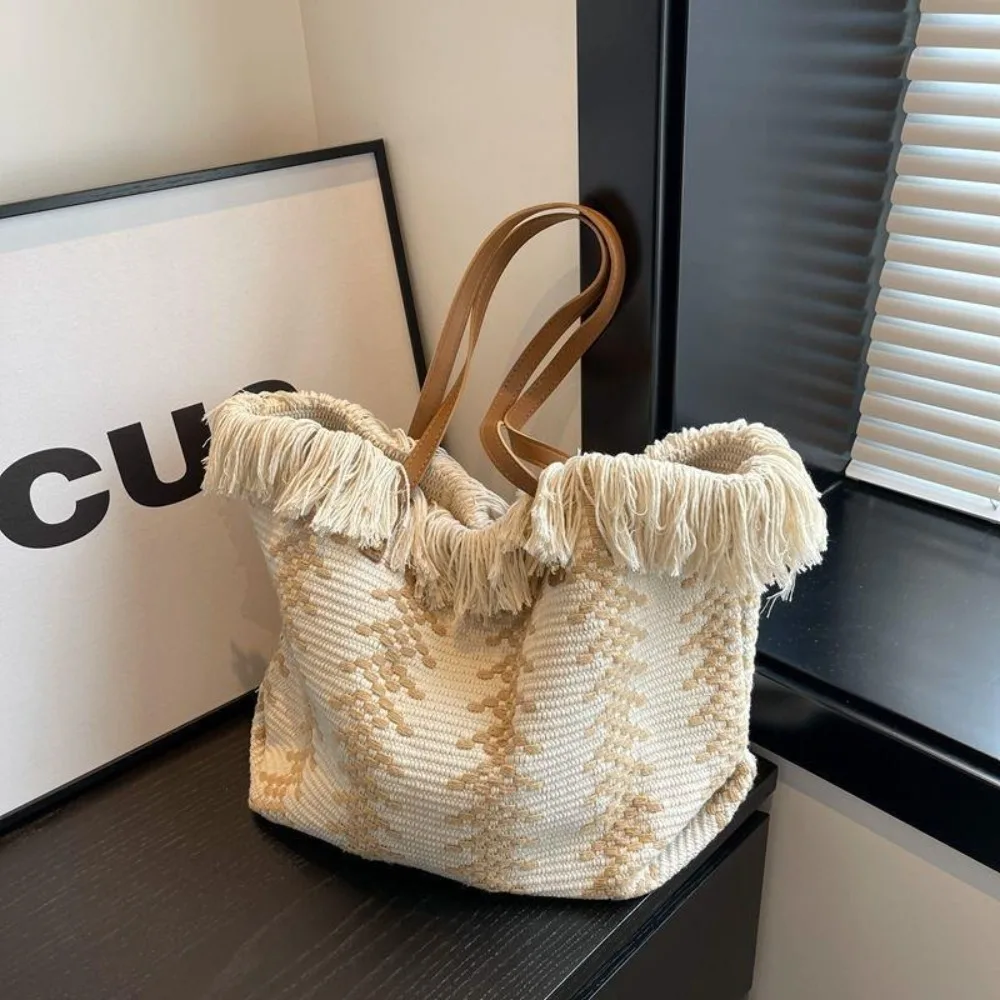 

Fashion Tassel Shoulder Bag Korean Style Yarn Crossbody Bag Large Capacity Boho Shopping Bag for Women