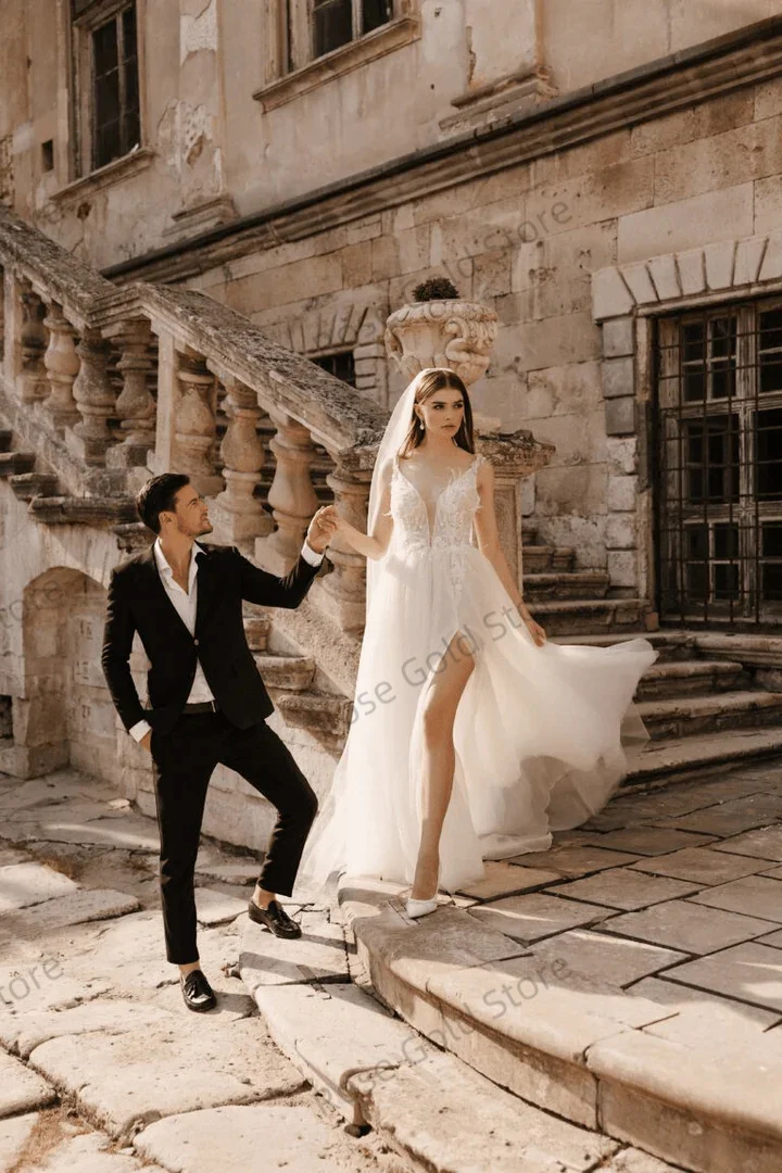 فستان زفاف مثير برقبة على شكل V للنساء على شكل حرف A مطرز بدون أكمام زي العرائس مزين بالخرز حسب الطلب فيستدو دي نوفيا