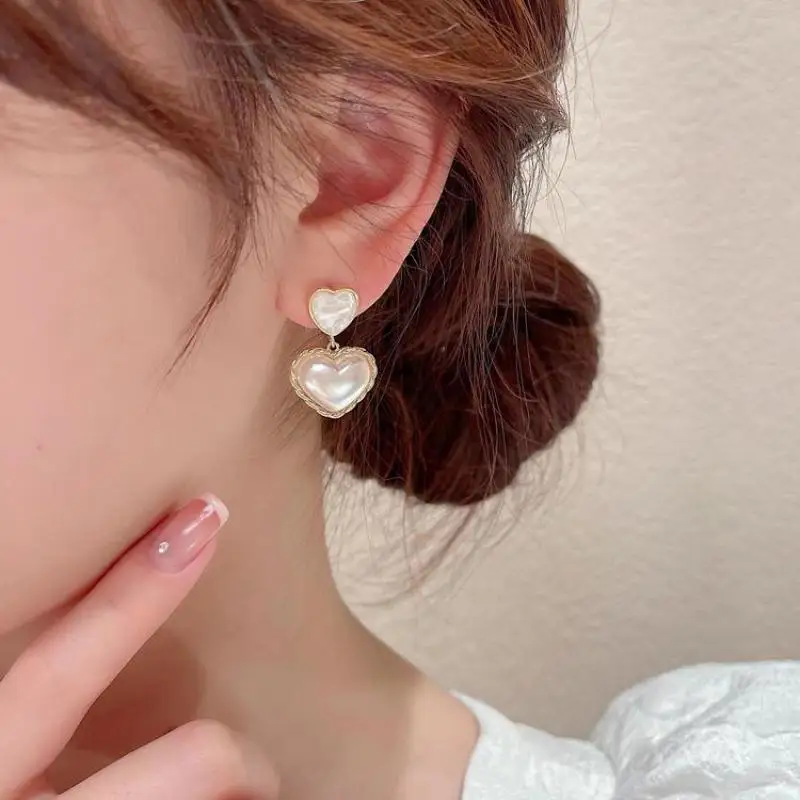 Sweet Girl Earrings Manufacturers Sell Korean Version Light Luxury Small Pearl Double Love Summer Temperament Earrings Oorbellen