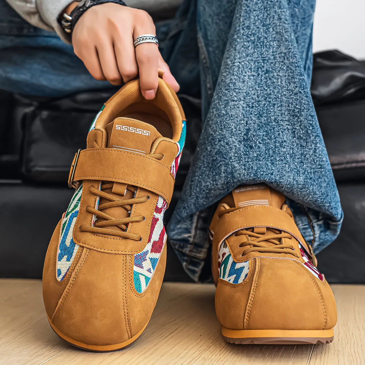 2026 Autumn New Men's Casual Thick Sole Low Top Sneakers Unique Design Non Slip Working Sports Shoes