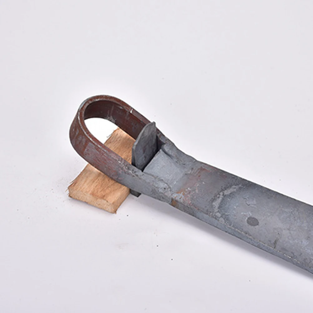 

4Pcs Garden Hoe Parts Iron Wedge Wooden Plug Sturdy Axe Head Replacement Tool For Backyard Use