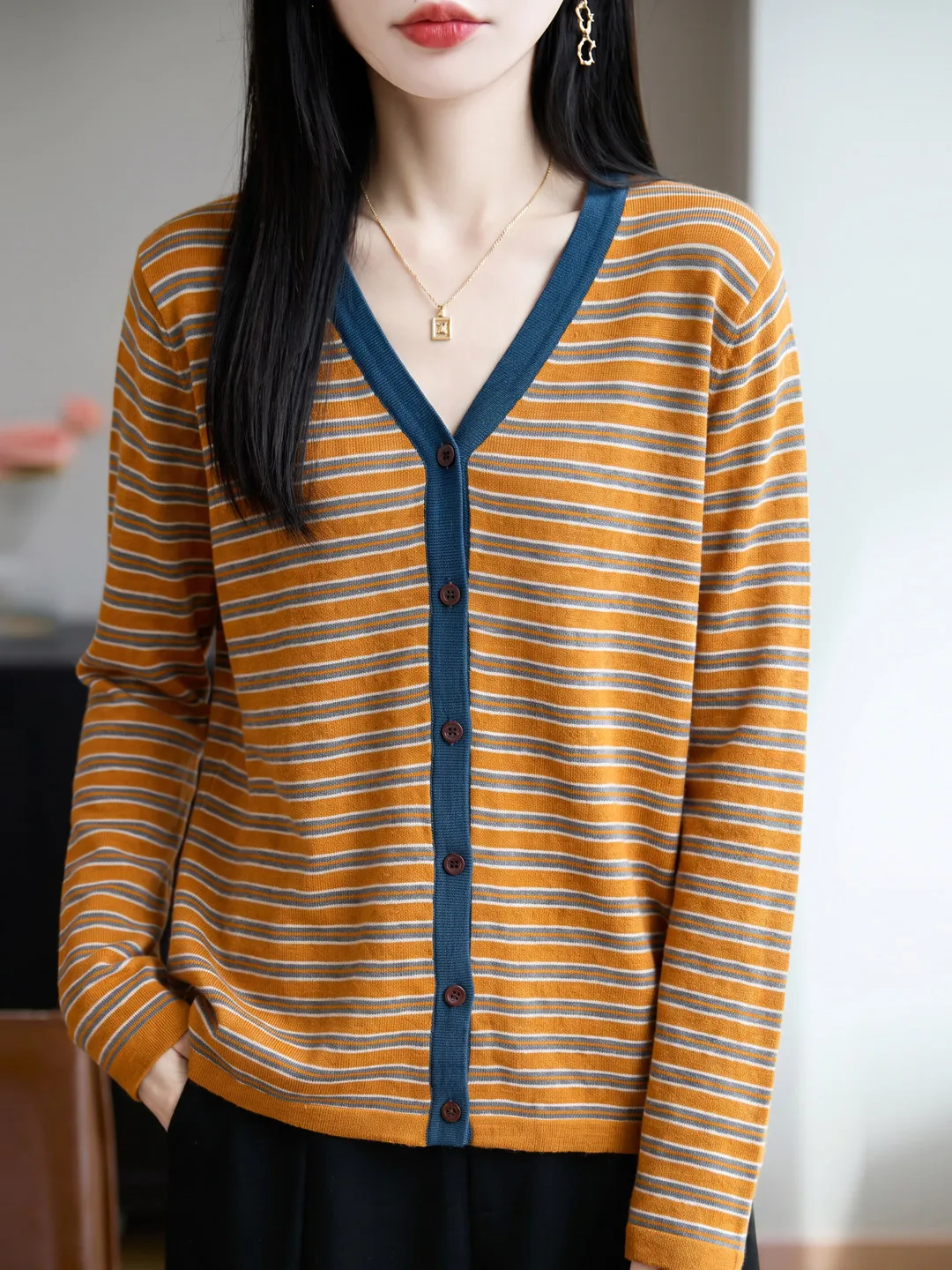 Women's V-Neck Color Block Stripe Fine Wool Knitted Open Cardigan Long Sleeve Autumn Fashionable Sweater Jacket Casual Style