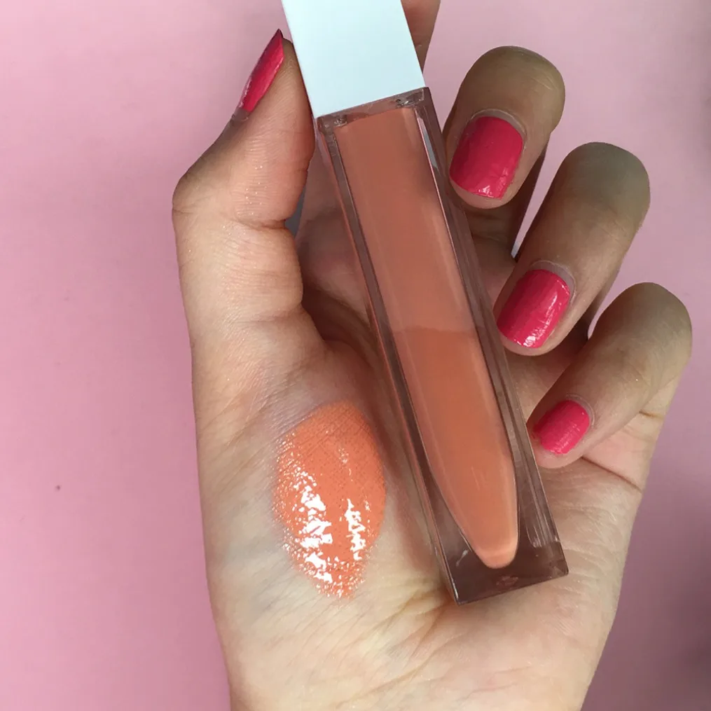 โลโก้ที่กําหนดเองลิปกลอส Long-Lasting Moisturizing กันน้ํา Hydrating Lipgloss P25 Tube Liquid ลิปสติกฉลากส่วนตัวแต่งหน้า