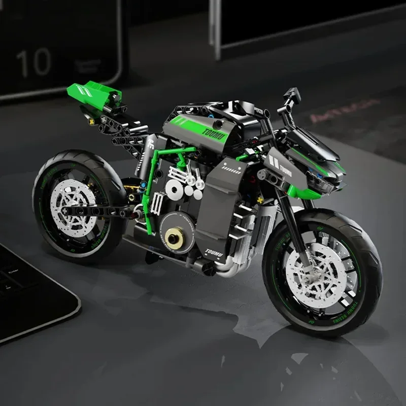 

MINISO 1:8 Motorcycle Model Heavy Locomotive Assembling Building Blocks Set Classic Design Plastic Toys Gift for Boys and Girls