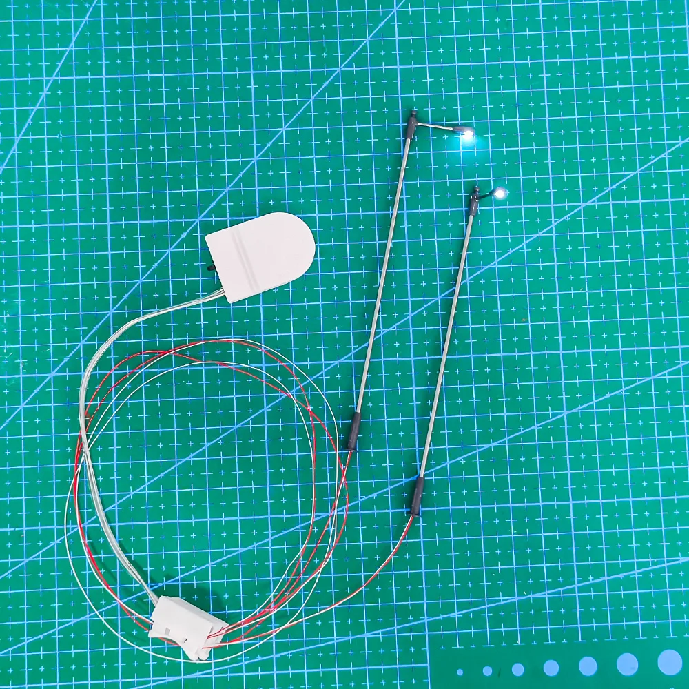 Lampa uliczna do modeli kolejowych w skali 1:75-300, lampy uliczne w skali T N, diody LED, oświetlenie 3V, akcesoria do scenografii kolejowej, miniaturowe elementy.