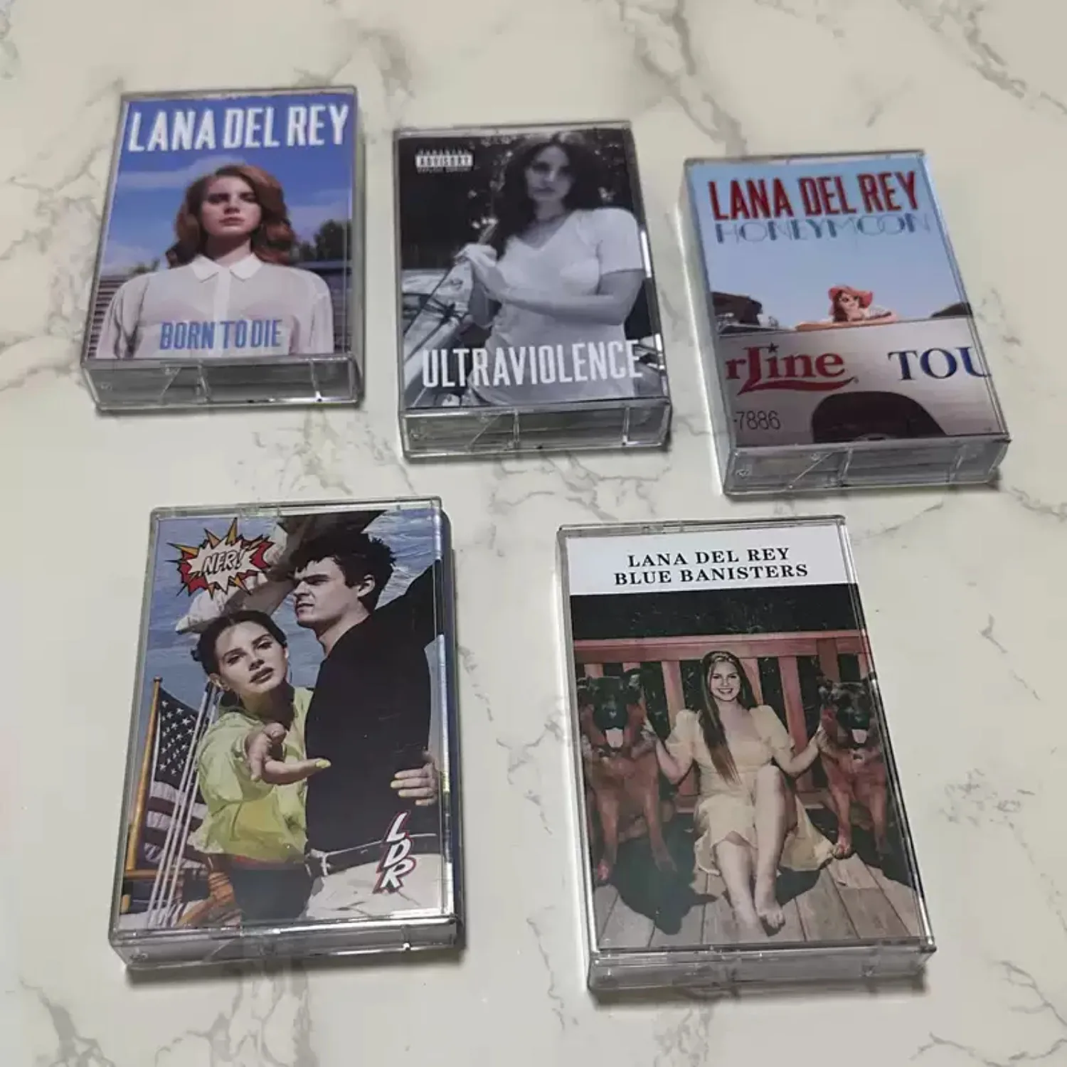 Retro Dream Pop 5-Tape Classic Set, dostępny w zestawie lub pojedynczo, zawiera wiele klasykowych albumów, idealny dla kolekcjonerów muzyki vintage.
