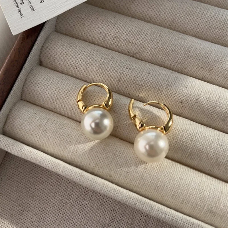 1Pair New Simple Pearl Studs Hoop Earrings For Women Fashion Geometric Circular Temperament Earrings Wedding Party Jewelry Gift image 4
