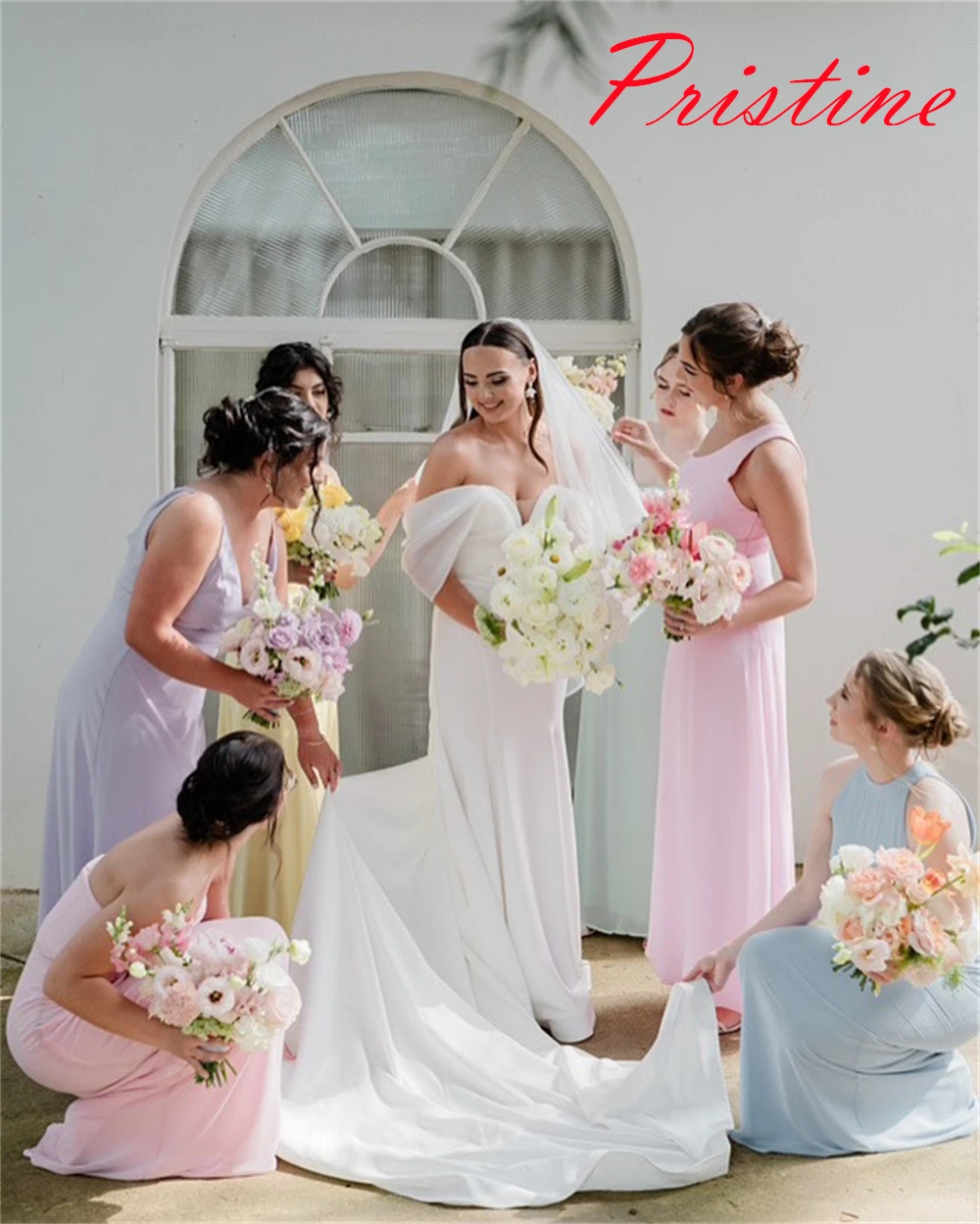 Abiti da sposa eleganti personalizzati in jersey bianco Temperamento senza spalline con spalle scoperte Abito da sposa a maniche corte Abito a sirena