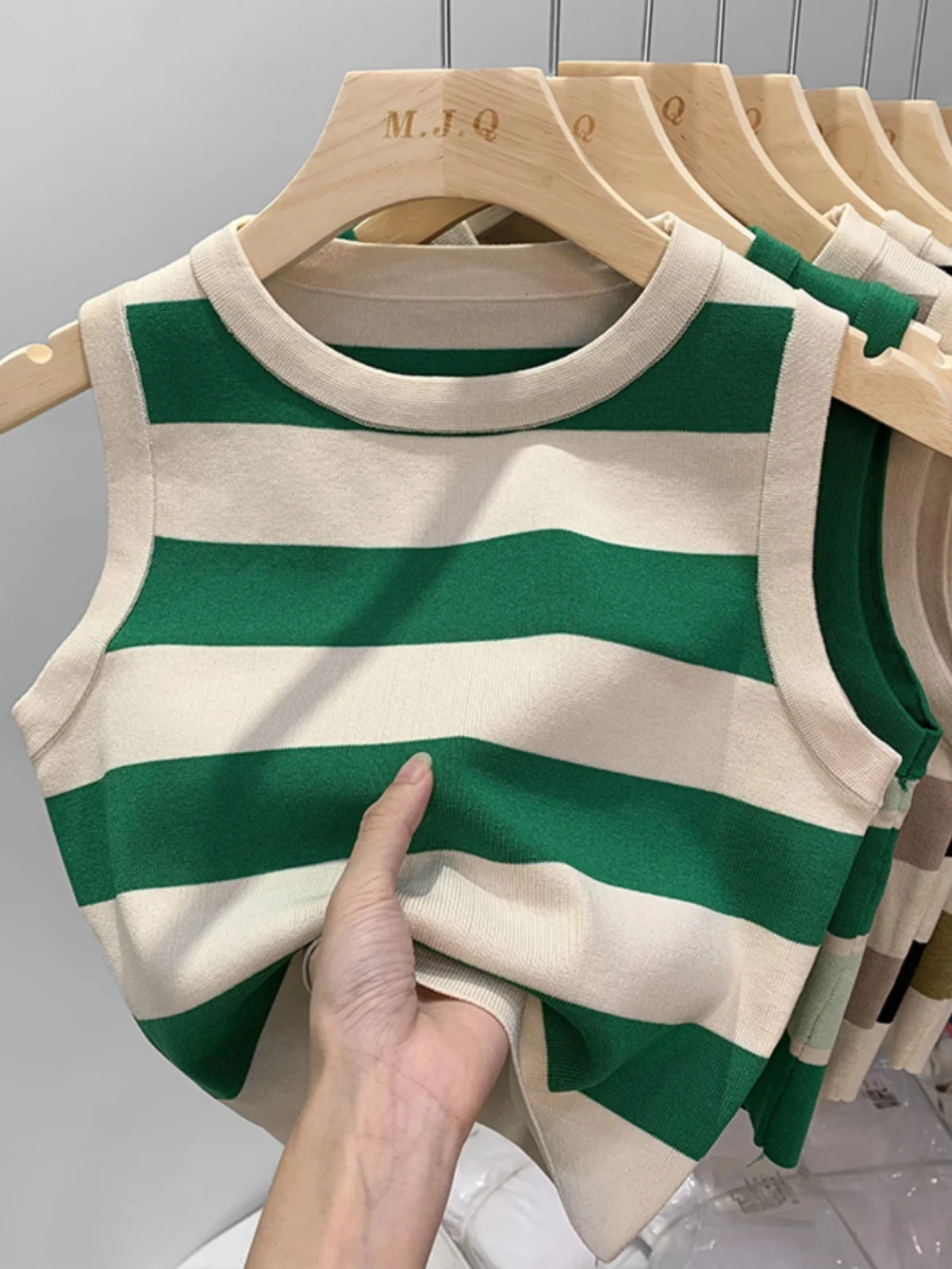 Summer 2025 Women's Stripe Knitted Vest Svel Base Layer Top Trendy Inner Wear Outerwear Commute Sle Regular Fit ort...