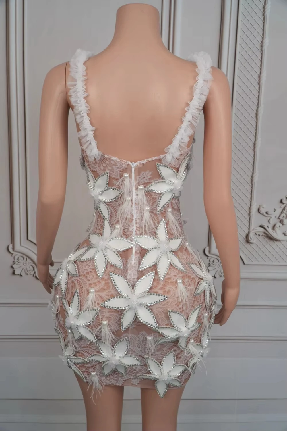 زهرة بيضاء عيد ميلاد الحفل أداء الملابس قبالة الكتف قطع شبكة الترتر فساتين النساء حزب النادي الليلي الزي