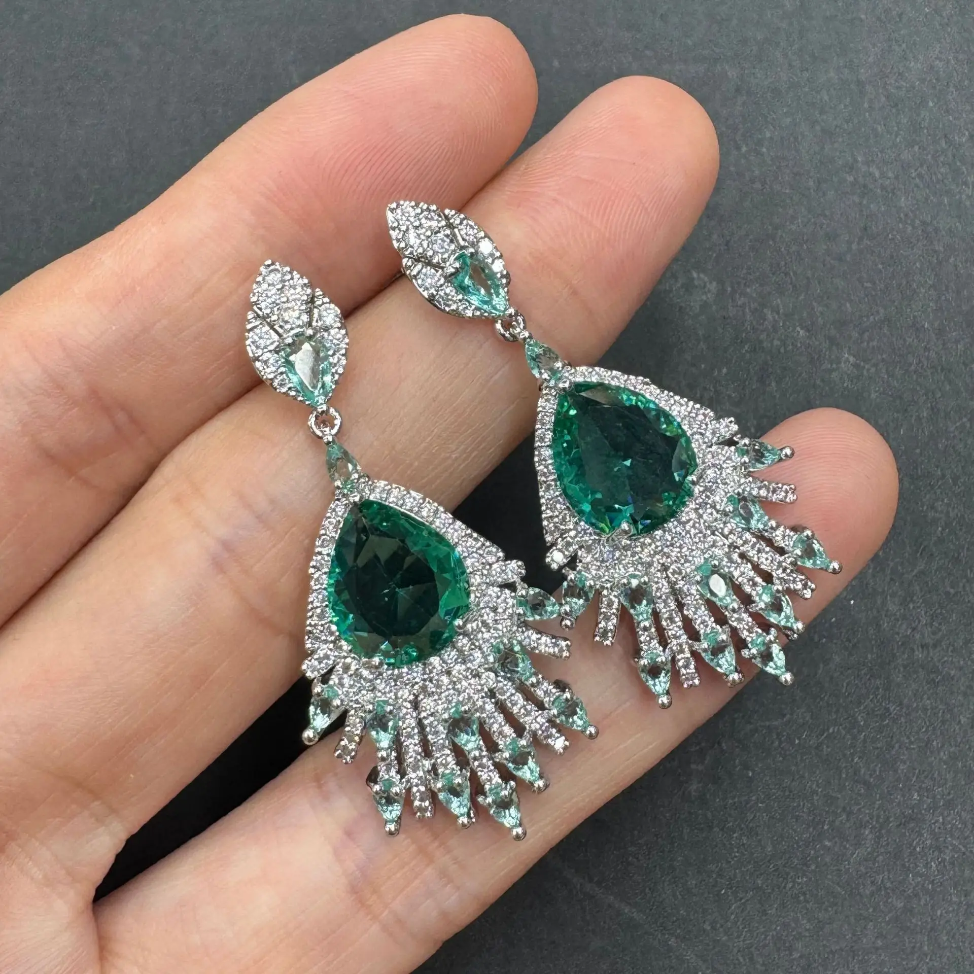 

green red earrings for women elegant jewelry gala event wedding party shiny zircon dangling earrings teardrop pendant gift