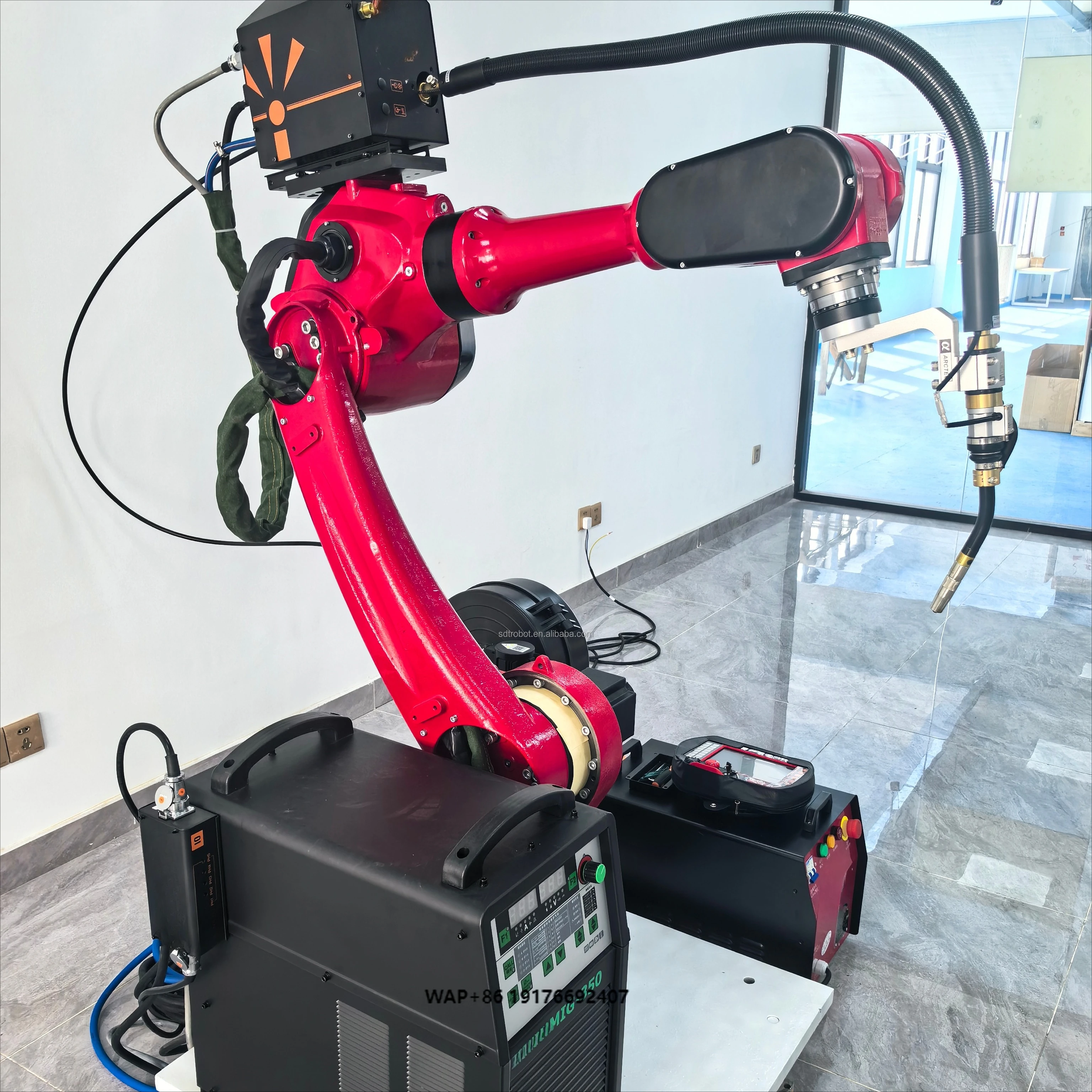 The Six-axis Multi-functional Welding Robot with an Arm Span of 1.85 Meters Is Equipped with a Welding Process Package