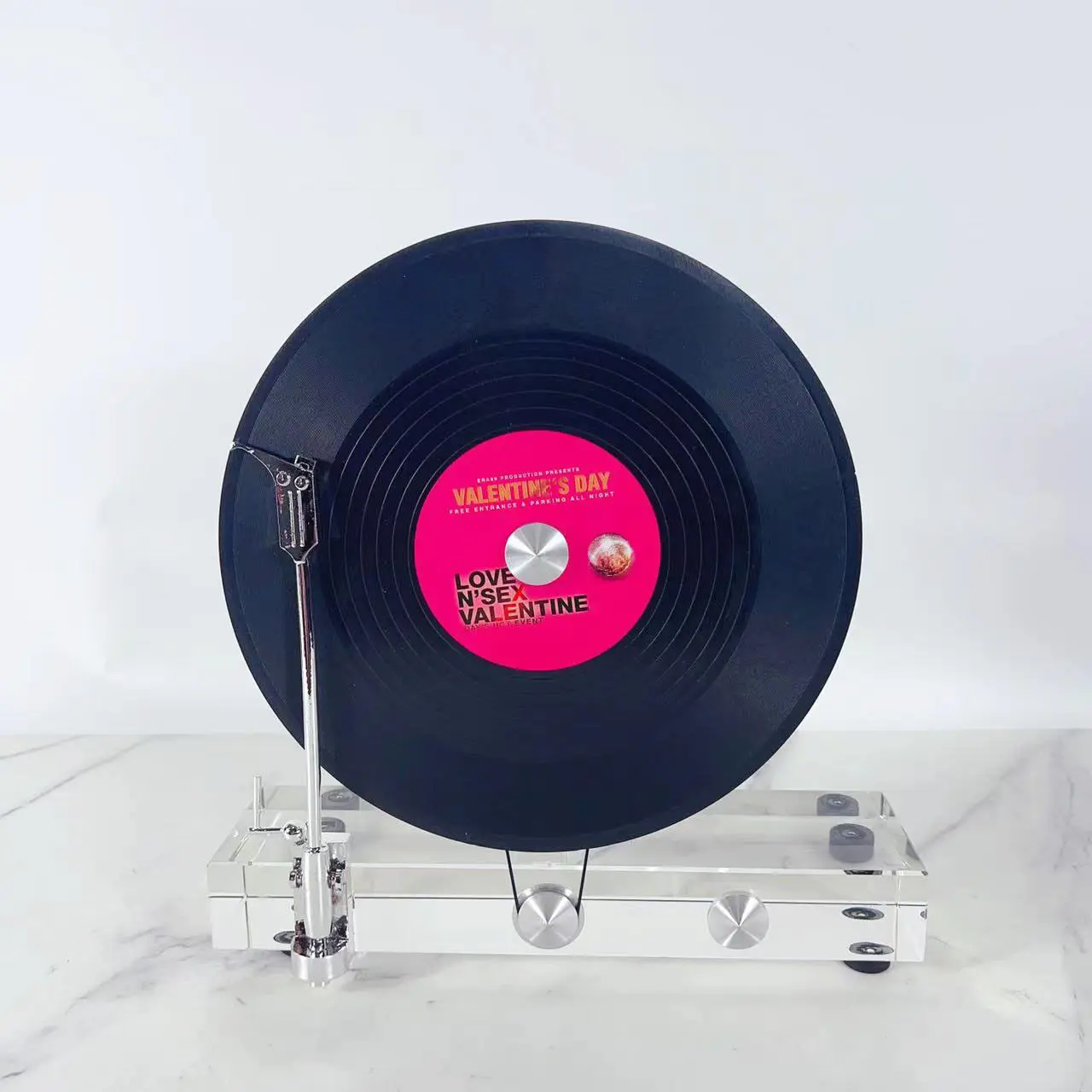 Modern retro vinyl record player ornament model room soft decoration home living room study entrance jewelry