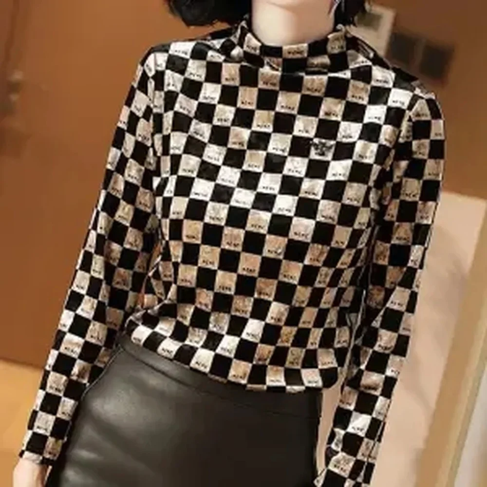Top Women's Fashion 2021 New Spring and Autumn Thin Section Velvet Plaid Printed T-shirt Women's Long-sleeved Retro Inner Wear
