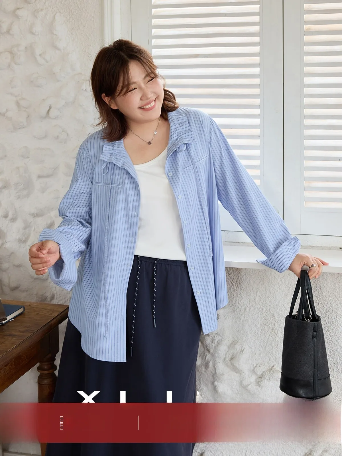 

Мягкая дышащая куртка-рубашка с воротником, которую можно носить двумя способами, в полоску, свободного прямого кроя, осенняя, из смесового хлопка и полиэстера