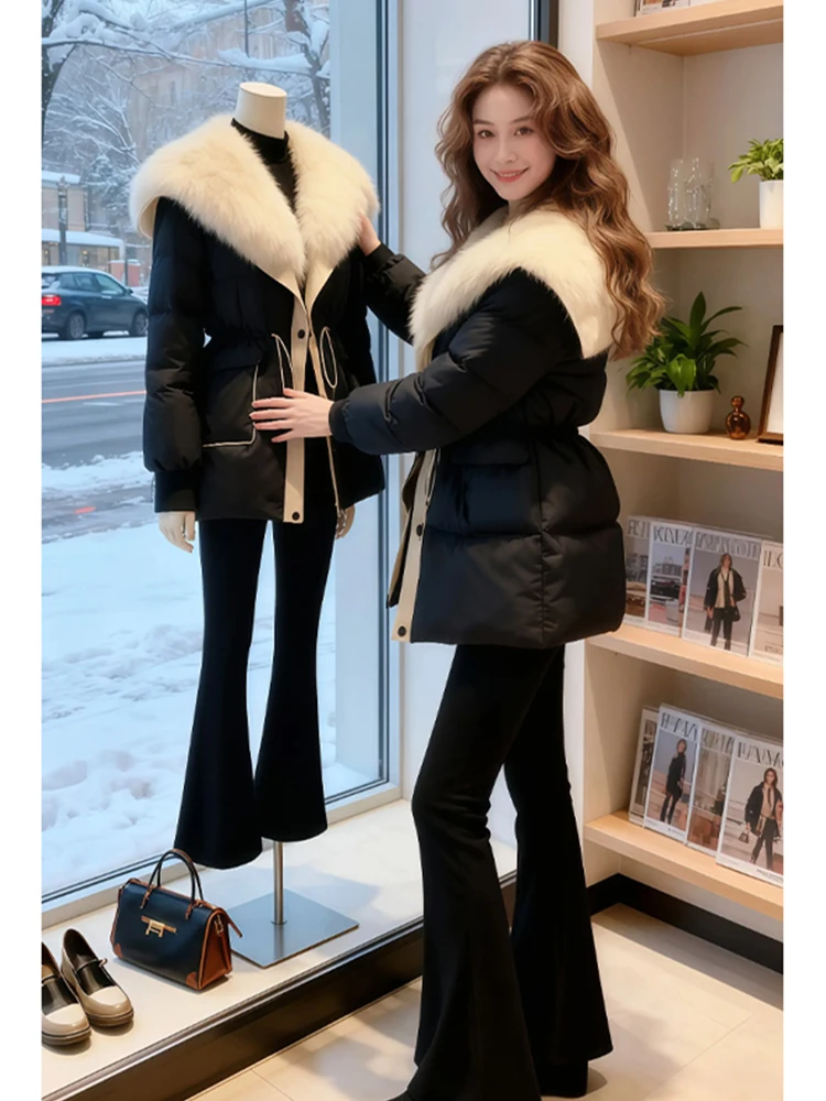 

Женская зимняя хлопковая куртка Thiened down, новый дизайн большого размера, закрывающая талию, верхняя одежда средней длины Bla с большим меховым воротником