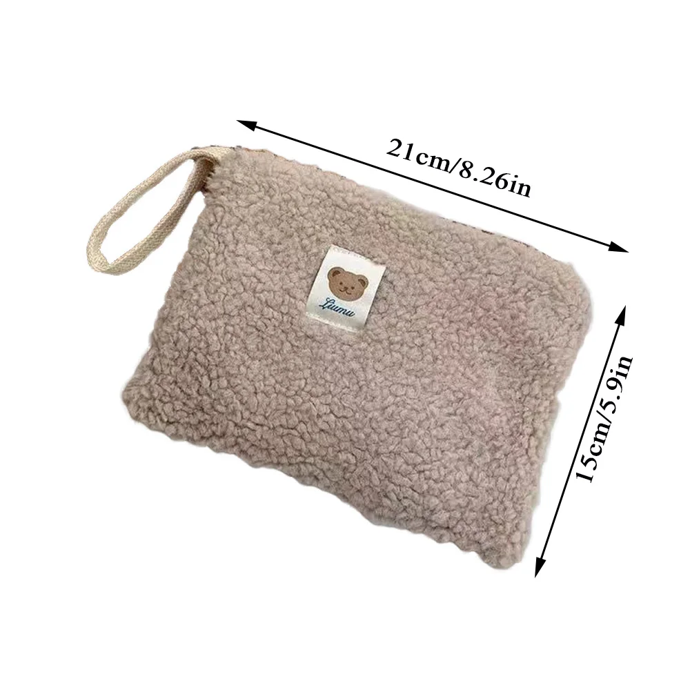 Soft Faux Fur Travel Cosmetic Bag Portable Makeup Storage Bag Cute Bear Label Zipper Make Up Organizer Ladies Storage Clutch