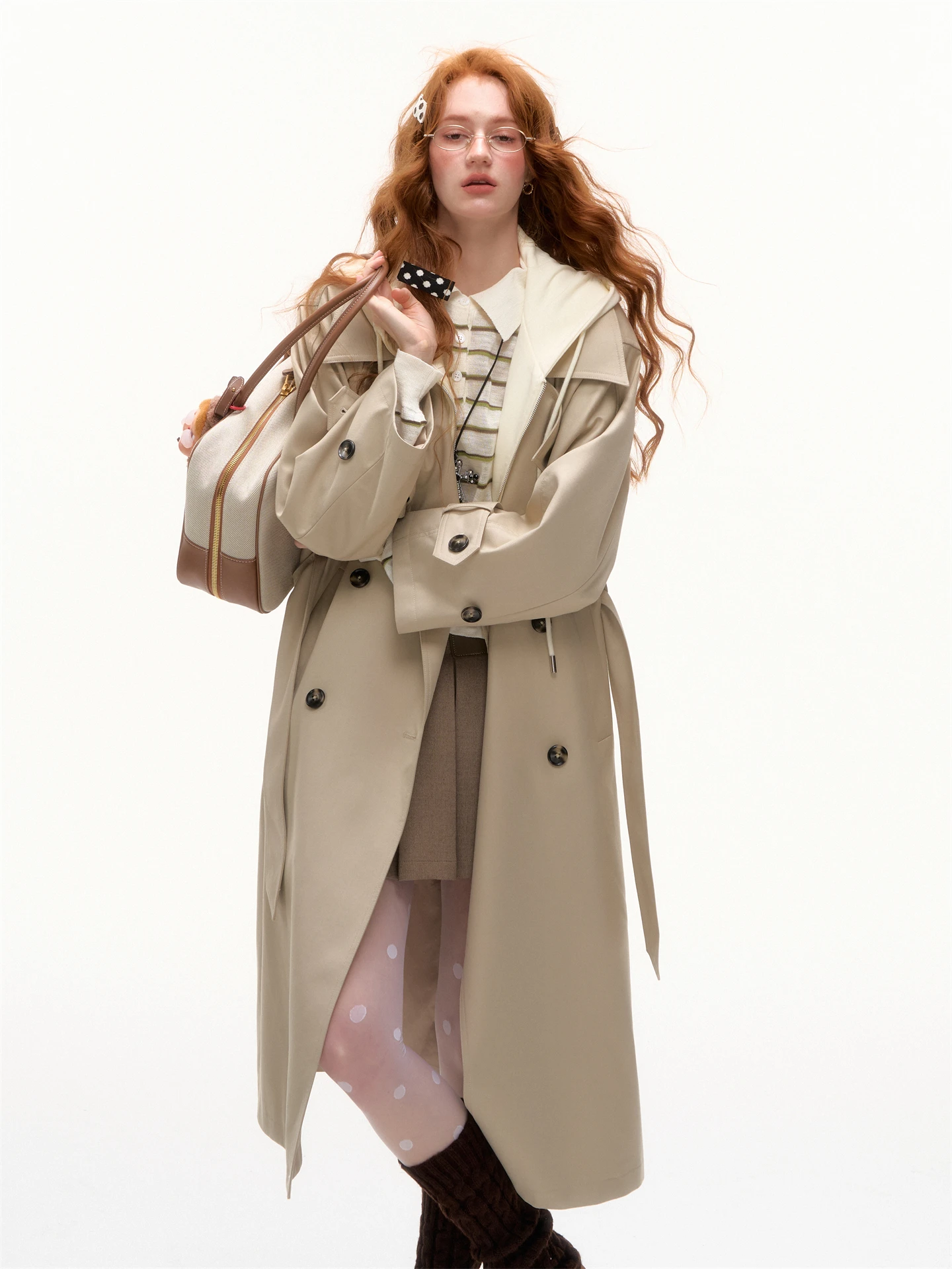 

Длинная куртка-ветровка AsGony с капюшоном, свободного кроя, для повседневной носки, на двубортной застежке, однотонная/двухцветная, повседневная верхняя одежда