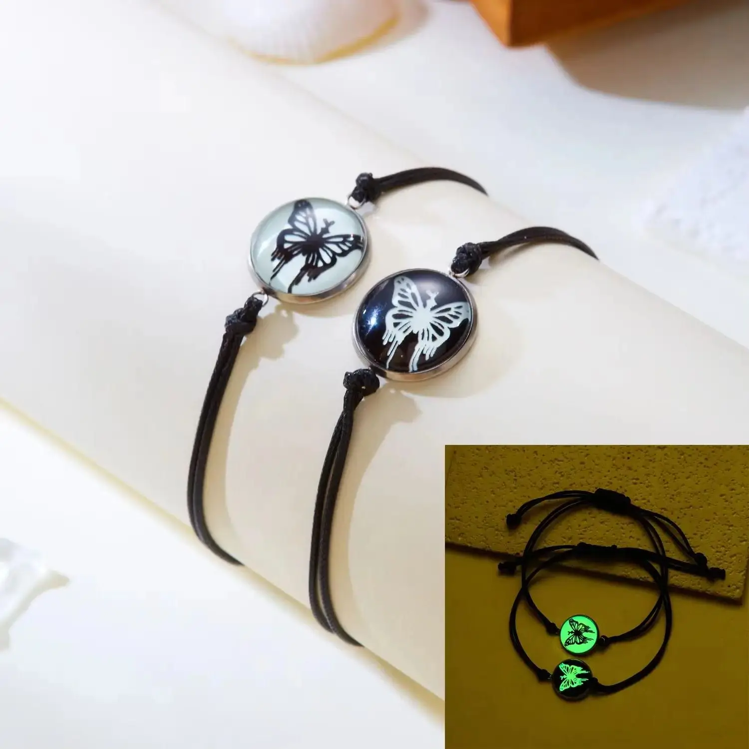 1 مجموعة توهج في الظلام أساور للأزواج لعشاق الشمس القمر فراشة مضيئة مطابقة سلاسل Noctilucent مجوهرات أصدقاء هدية