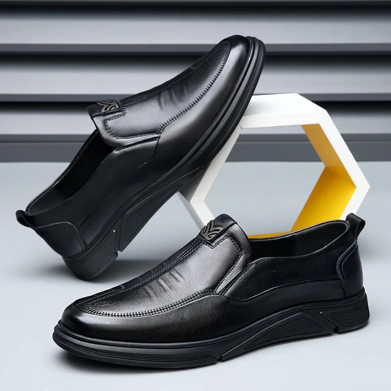 Spring Autumn Cowhide Driving Shoes for Men Designer Soft-soled Casual Men's Loafers Fashion Casual Black Cow Leather Shoes Male