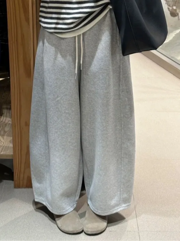 

Весна 2026: Женские спортивные брюки больших размеров с широкими штанинами, свободного кроя, скрывающие недостатки фигуры, повседневные, с высокой талией, из эластана.