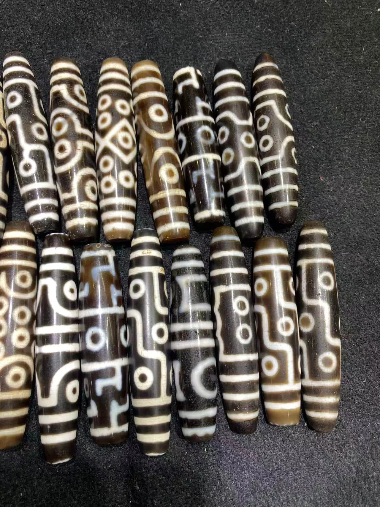 1pcs/lot 70-80mm Taiwanese Craft Agate Dzi Bead Ornament Handheld Dark Brown Black White Matte Weathered Old Material Premium