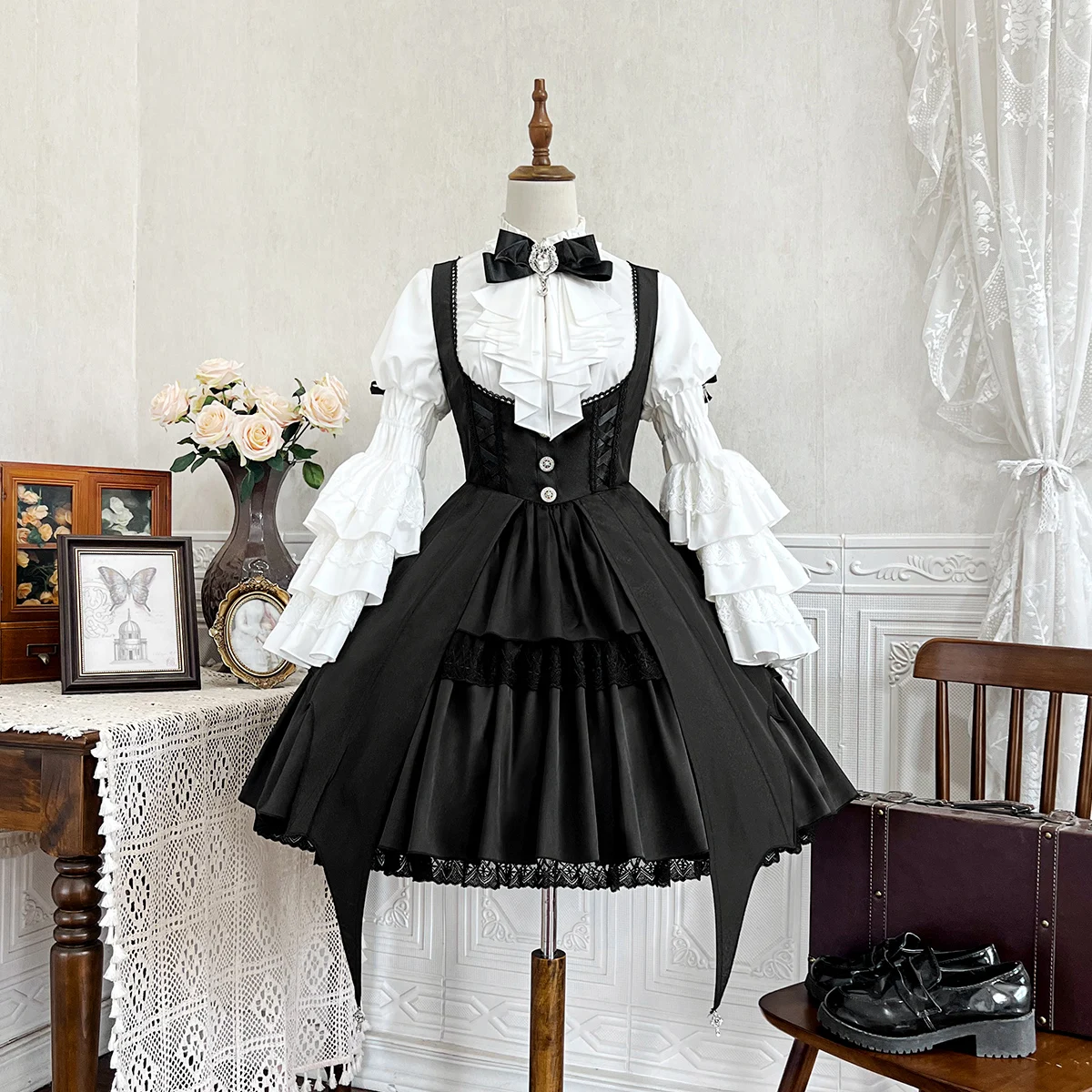 Original French Elegant Court Style Retro Strap Dress Shirt Set Autumn Women's Gothic Slim Fit Lolita Dress Halloween Cos Dress