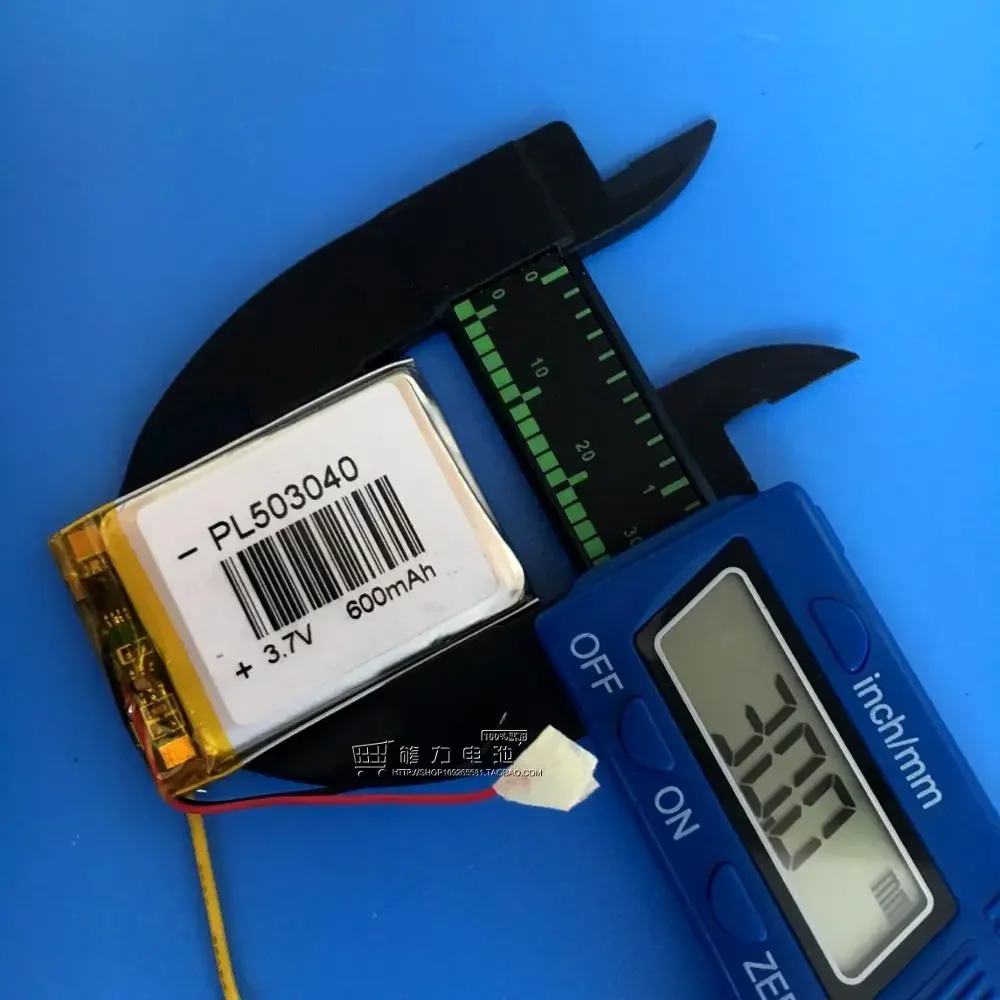 Nuovo litio polimerico da 3,7 V 503040   Pacchetto altoparlante scheda wireless navigatore a tre fili da 600 mAh Cella ricaricabile agli ioni di litio