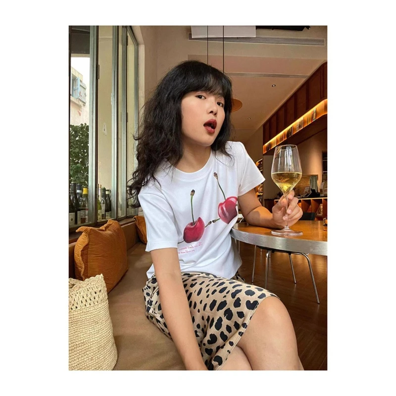 Simple Cherry Printed Short Sleeved T-shirt Women 2025 Summer Round Neck Slim Fit Crop Top Fashion Versatile Y2k Tees