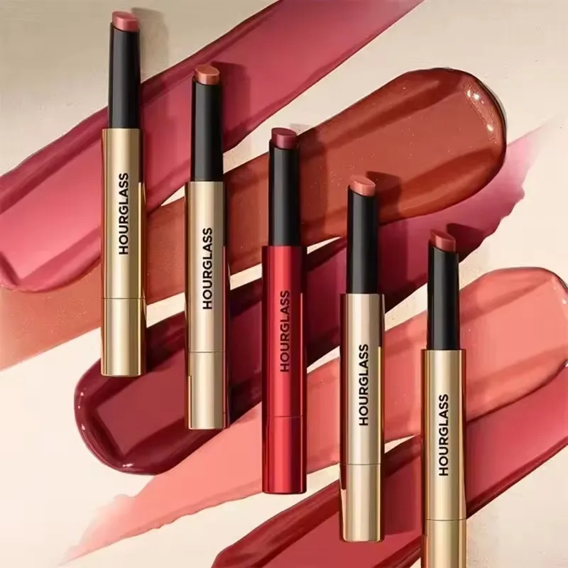 ลิปสติกแบบแท่ง Hourglass Makeup รุ่น Phantom Volumising Glossy Balm ลิปกลอสเนื้อฉ่ำวาว พร้อมกระจกในตัว ใช้เป็นบลัชออน คอนซีลเลอร์ ติดทนนาน บำรุงริมฝีปาก