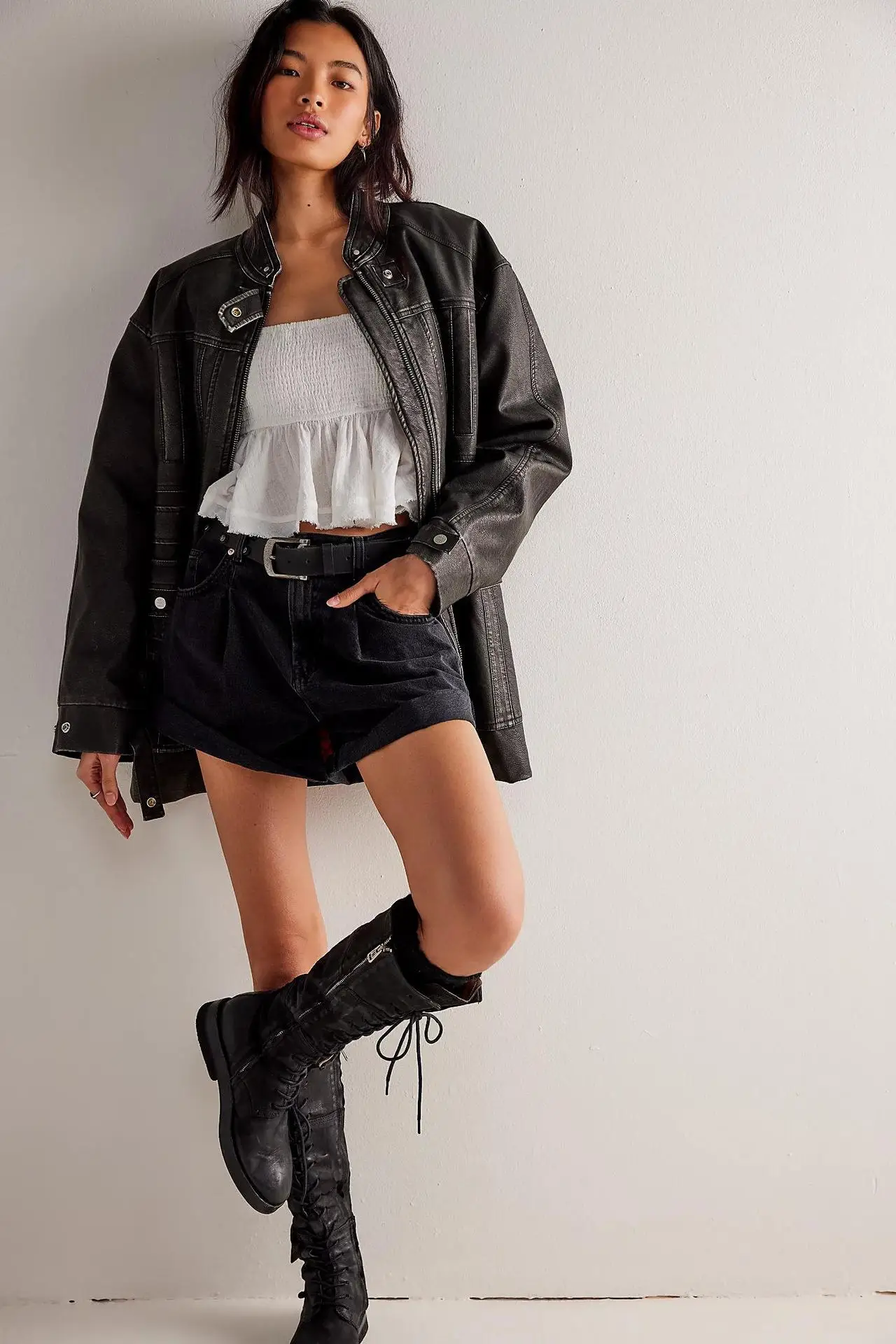 

Women High Waist Pleated Denim Shorts Elastic Back Waist Rolled Cuff Casual Summer Streetwear Fashion Jeans Shorts