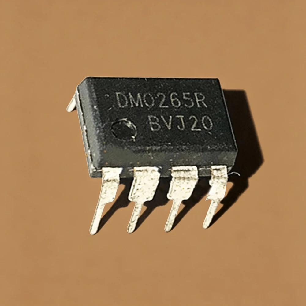 10pcs/lot DM0265R LCD supply chip DIP 08-8 feet In Stock