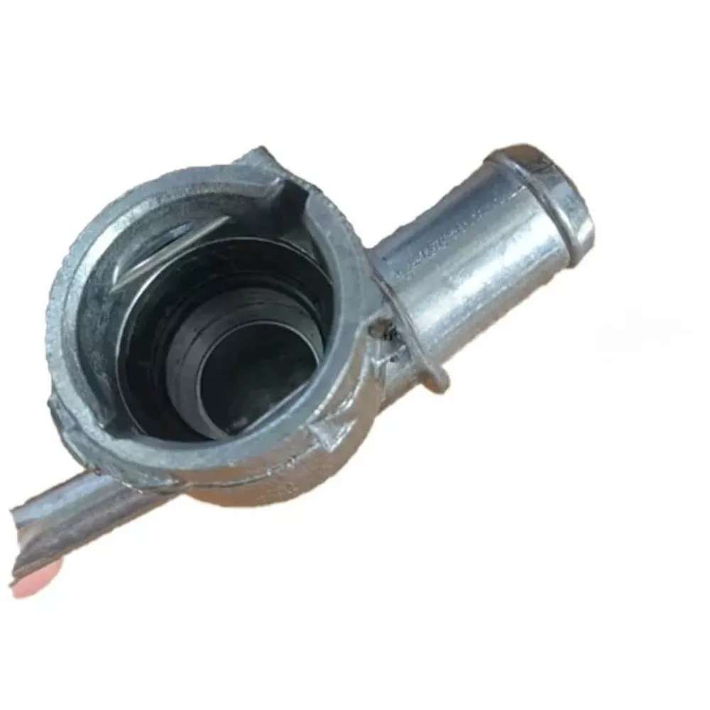 1PC Special Three-way Connector Warm Air Water Pipe 2.0T for Jeep Wrangler JL 2018 2019 2020 2021 2022