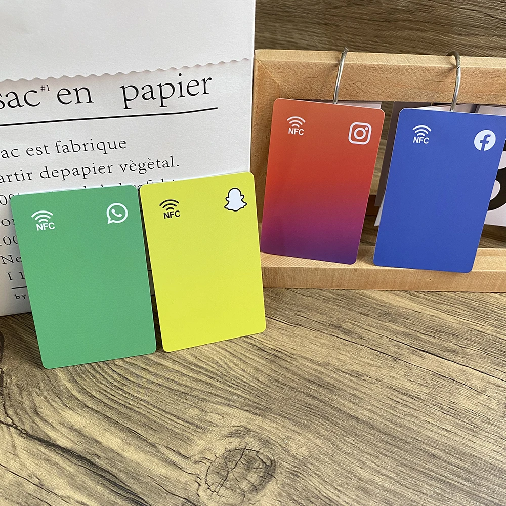 Instagram Facebook WhatsApp Snapchat NFC Tap Business PVC Card Increase Your Followers Tap to Follow NFC215 504Bytes Memory